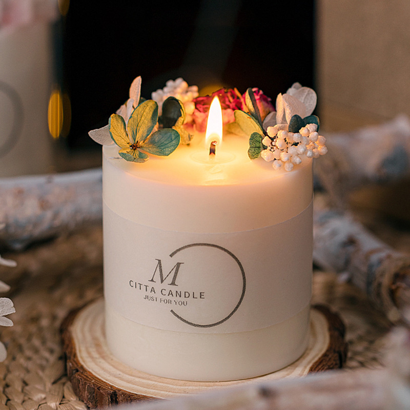 Scented Candle With Dried Flower